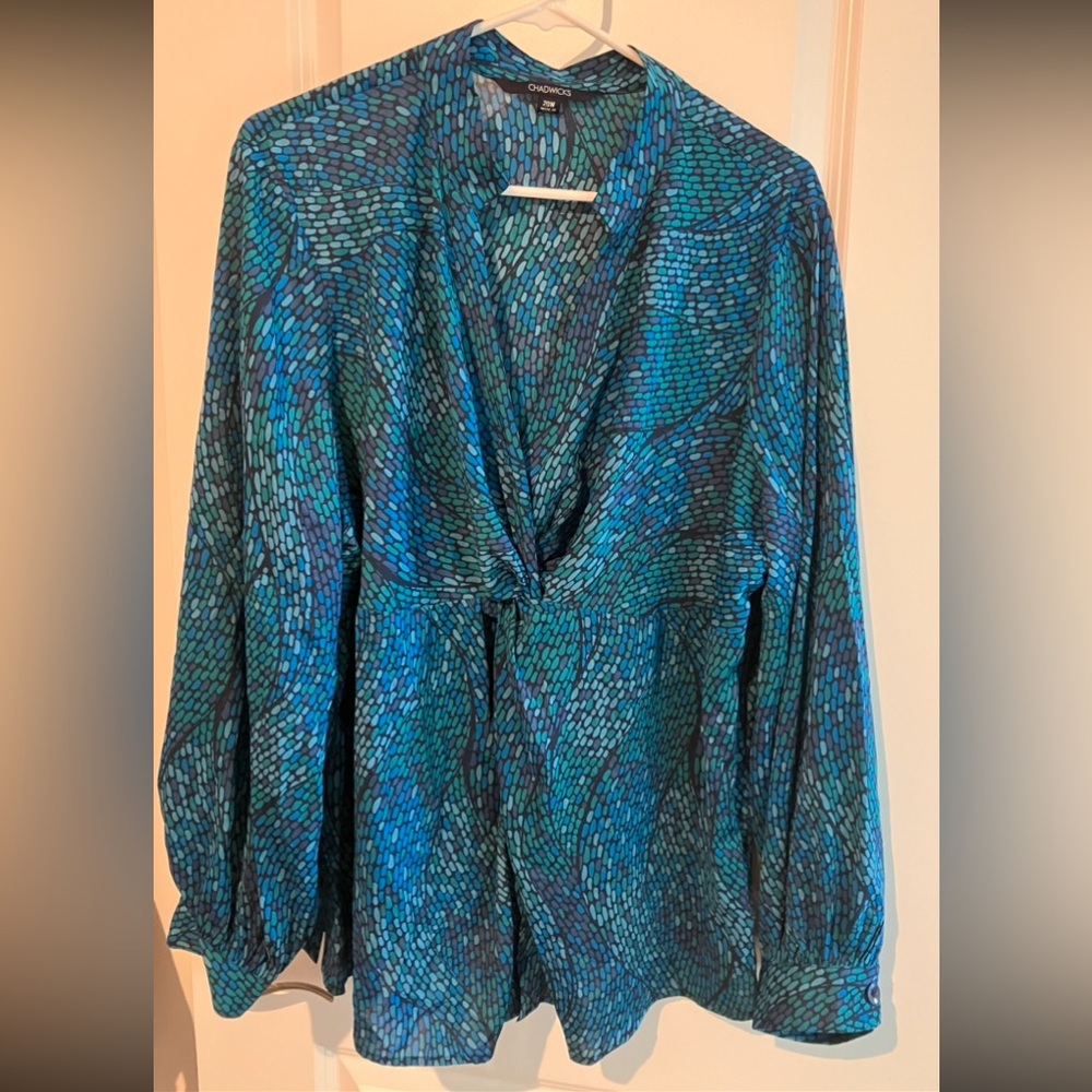 Chadwicks blue patterned blouse size 20W.